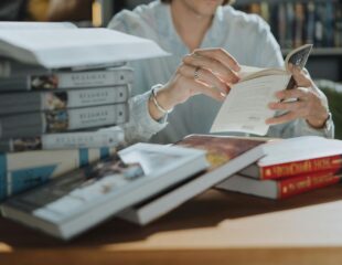 Тактильний досвід читача: як дизайн впливає на емоції - друкарня huss